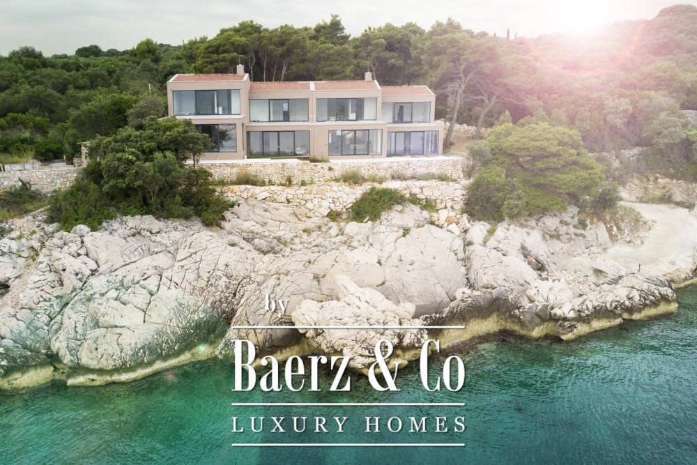 Dubrovnik archipelago, two luxury villas 604 m2 first row to the sea with pool image