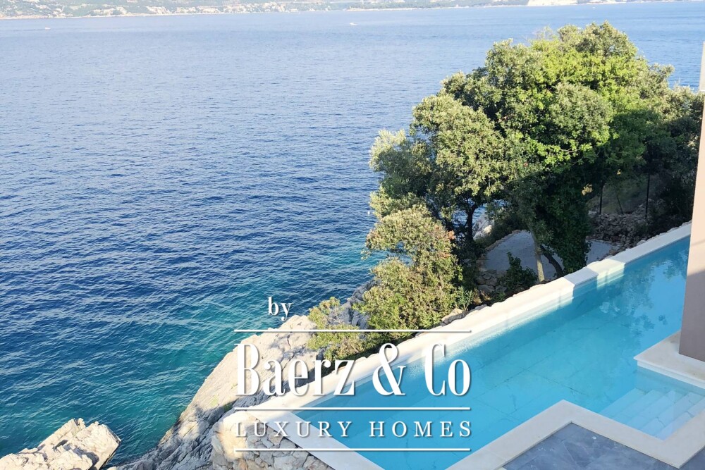 Dubrovnik archipelago, two luxury villas 604 m2 first row to the sea with pool image