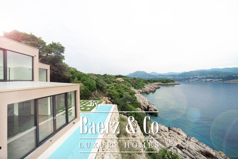 Dubrovnik archipelago, two luxury villas 604 m2 first row to the sea with pool image