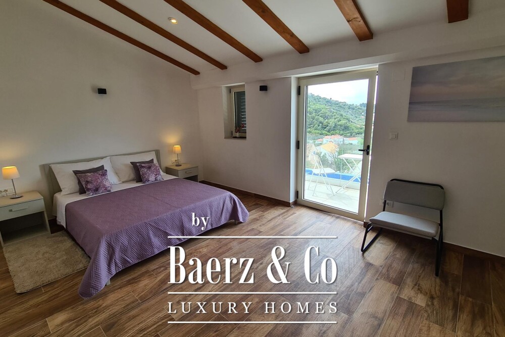 Lopud - A luxury stone villa for sale with a panoramic view of the sea and islands. image