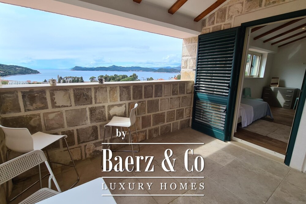 Lopud - A luxury stone villa for sale with a panoramic view of the sea and islands. image