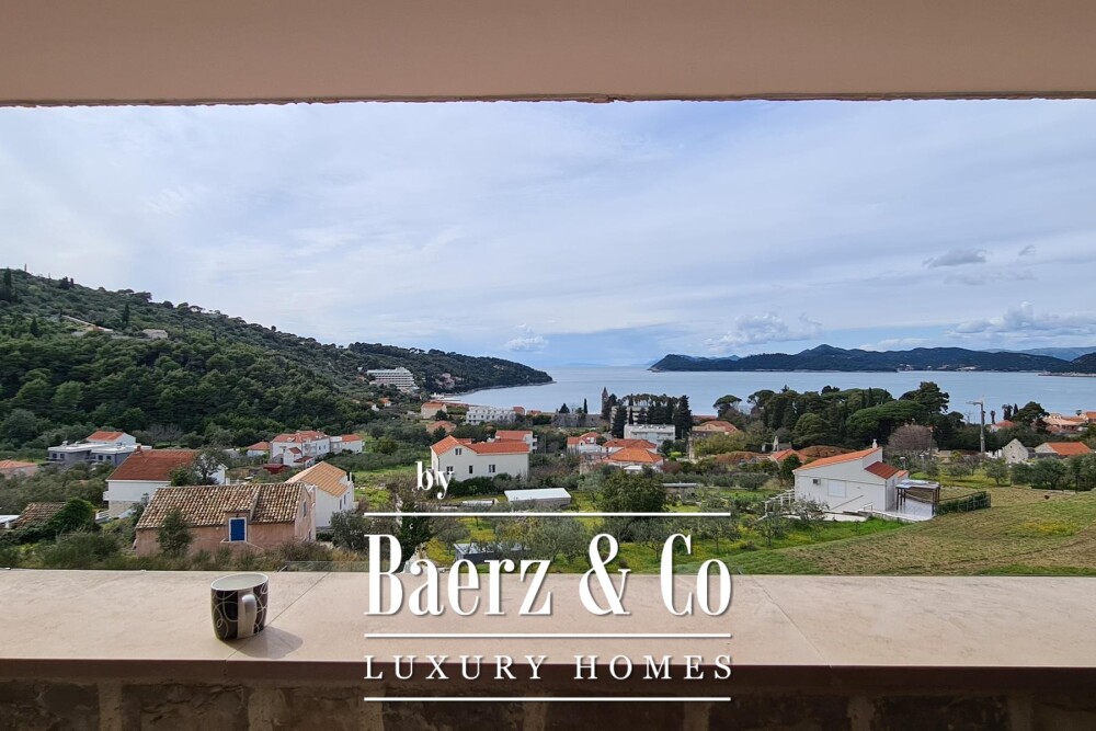 Lopud - A luxury stone villa for sale with a panoramic view of the sea and islands. image