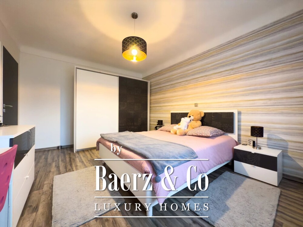 House 4 bedrooms image