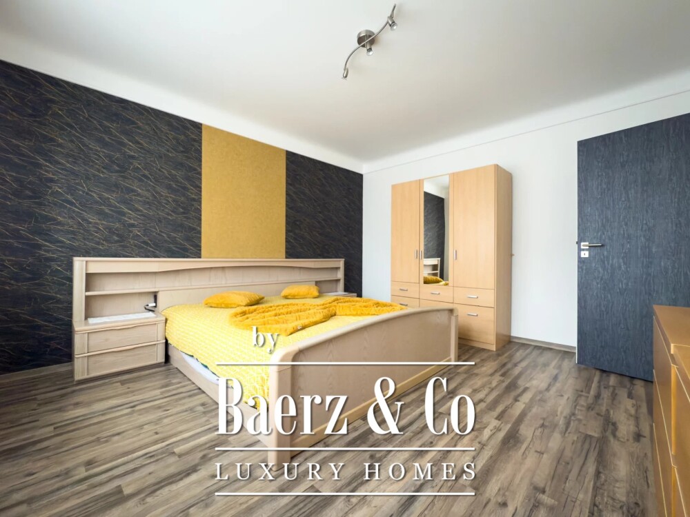 House 4 bedrooms image