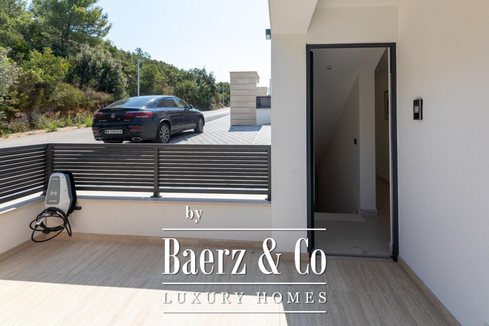 Komarna, luxury designer villa with swimming pool, sea view image