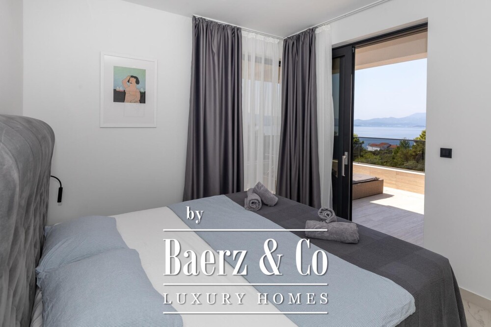 Komarna, luxury designer villa with swimming pool, sea view image