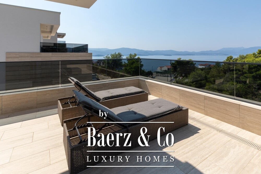 Komarna, luxury designer villa with swimming pool, sea view image