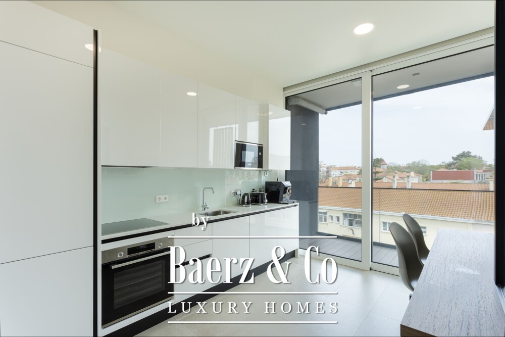 Luxury 4 bedroom duplex  penthouse in prime Lisbon location. image