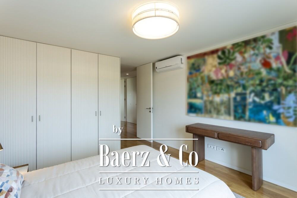 Luxury 4 bedroom duplex  penthouse in prime Lisbon location. image