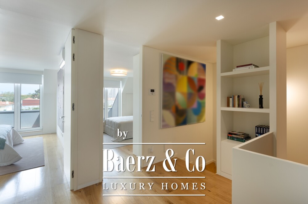 Luxury 4 bedroom duplex  penthouse in prime Lisbon location. image