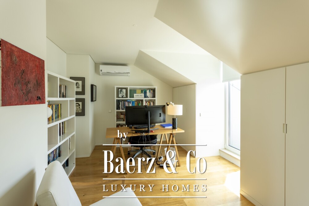 Luxury 4 bedroom duplex  penthouse in prime Lisbon location. image