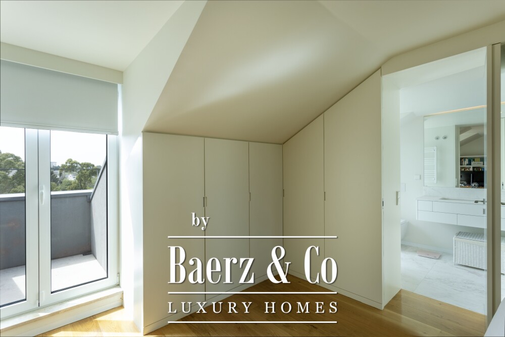 Luxury 4 bedroom duplex  penthouse in prime Lisbon location. image