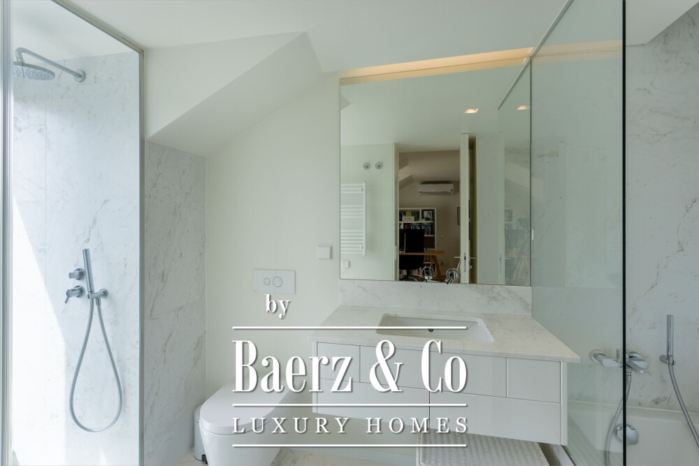 Luxury 4 bedroom duplex  penthouse in prime Lisbon location. image