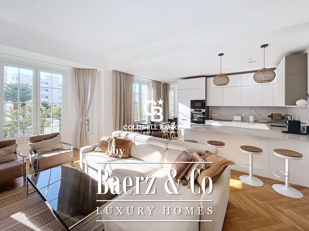Cannes Pointe Croisette - Renovated and furnished bourgeois apartment with balcony image