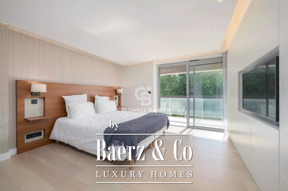 PENTHOUSE SEAVIEW image