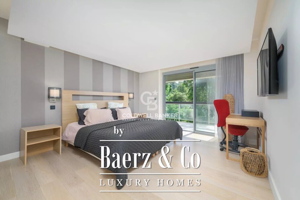 PENTHOUSE SEAVIEW image