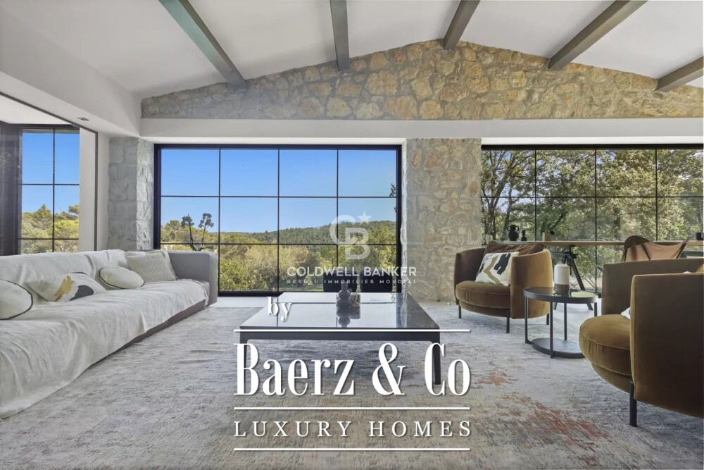 Stone and renovated villa located in Valbonne image