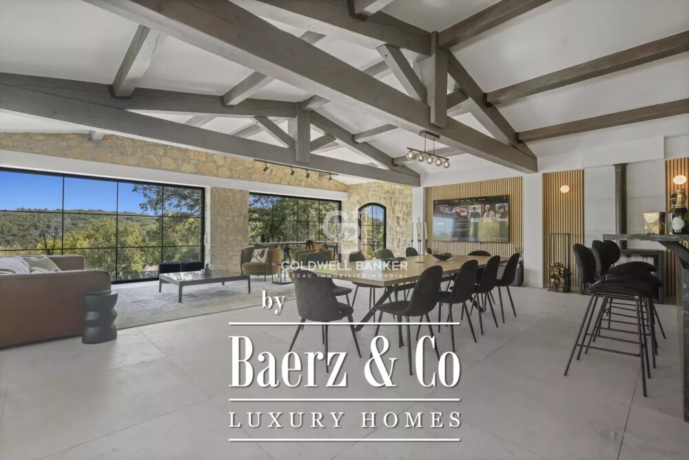 Stone and renovated villa located in Valbonne image