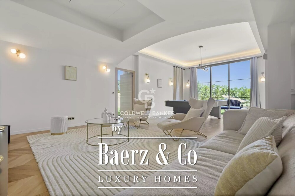Stone and renovated villa located in Valbonne image
