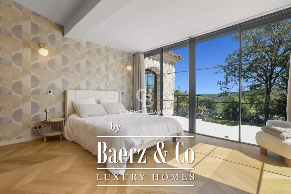 Stone and renovated villa located in Valbonne image
