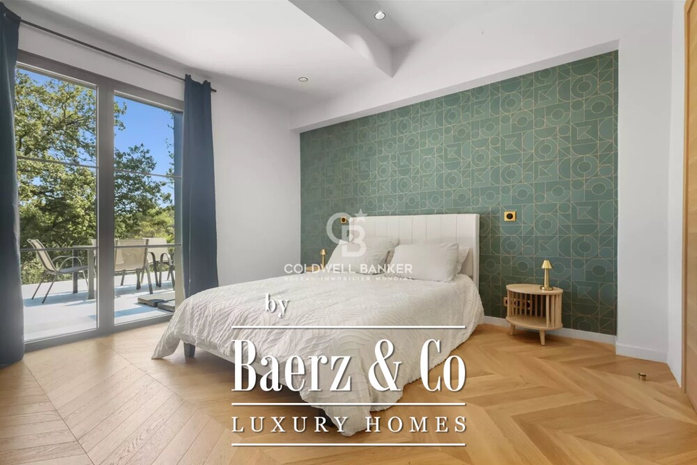 Stone and renovated villa located in Valbonne image