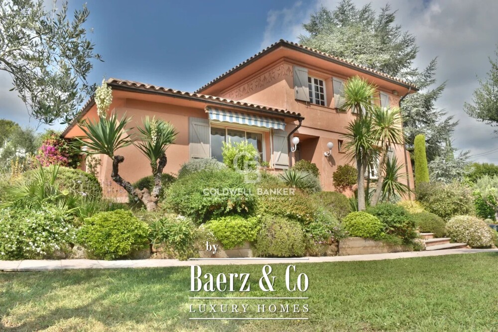 Beautiful Provençal villa at the foot of the village of Valbonne image