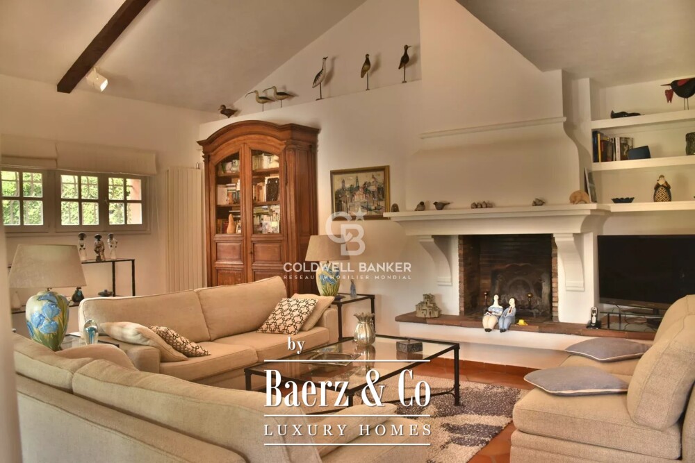 Beautiful Provençal villa at the foot of the village of Valbonne image