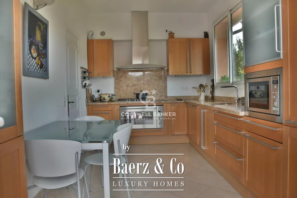Beautiful Provençal villa at the foot of the village of Valbonne image