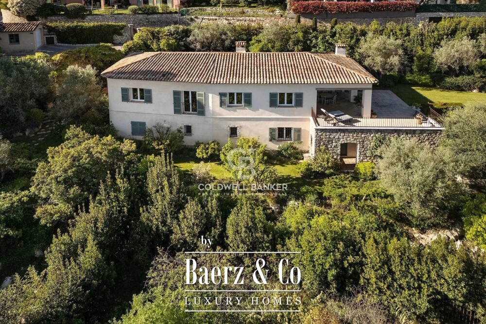 Beautiful provençal villa with Seaview image