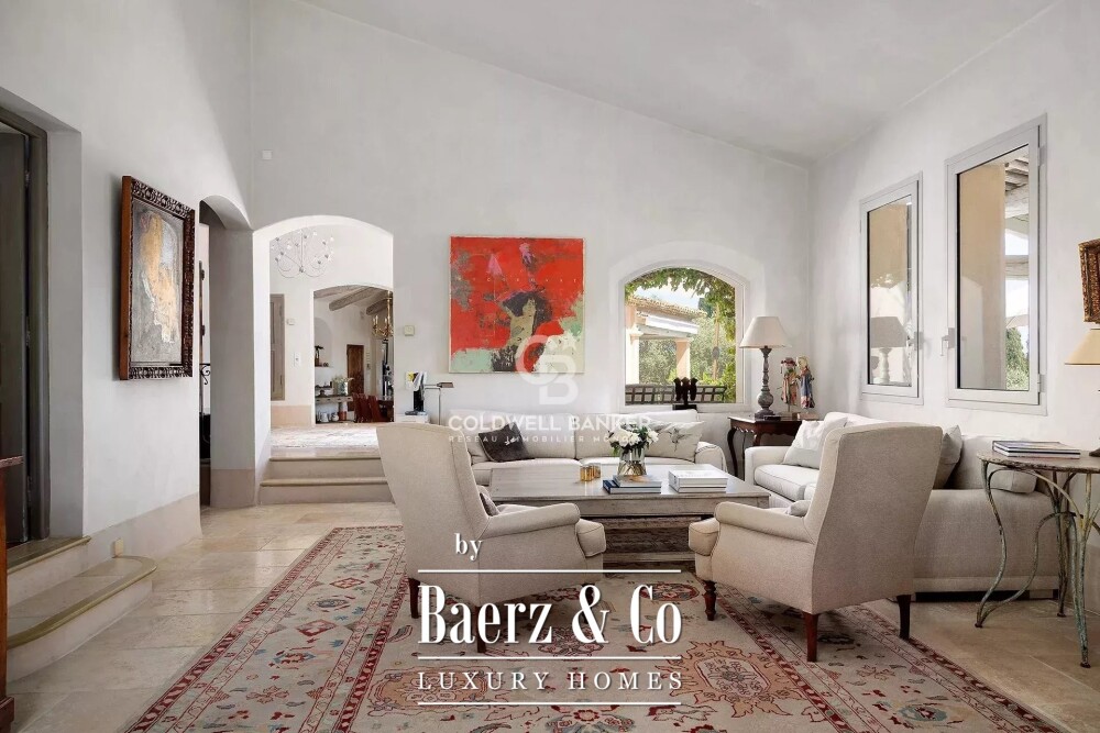 Provençal villa with panoramic Seaview image