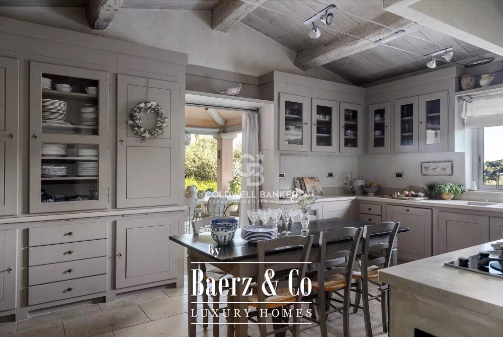 Provençal villa with panoramic Seaview image
