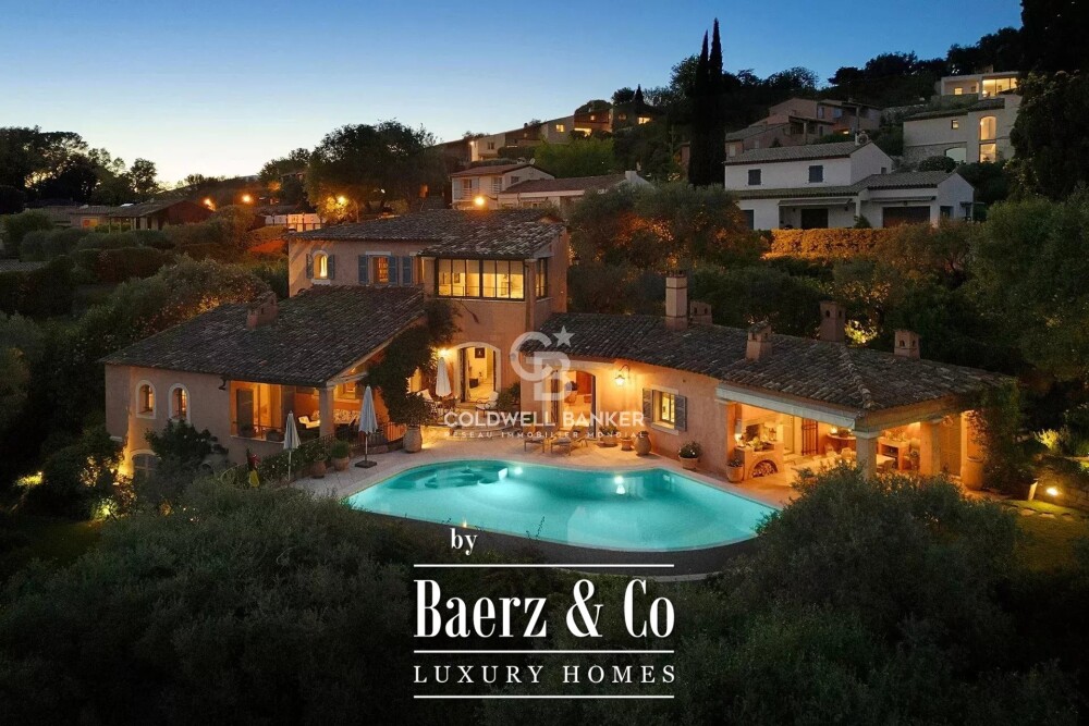 Provençal villa with panoramic Seaview image