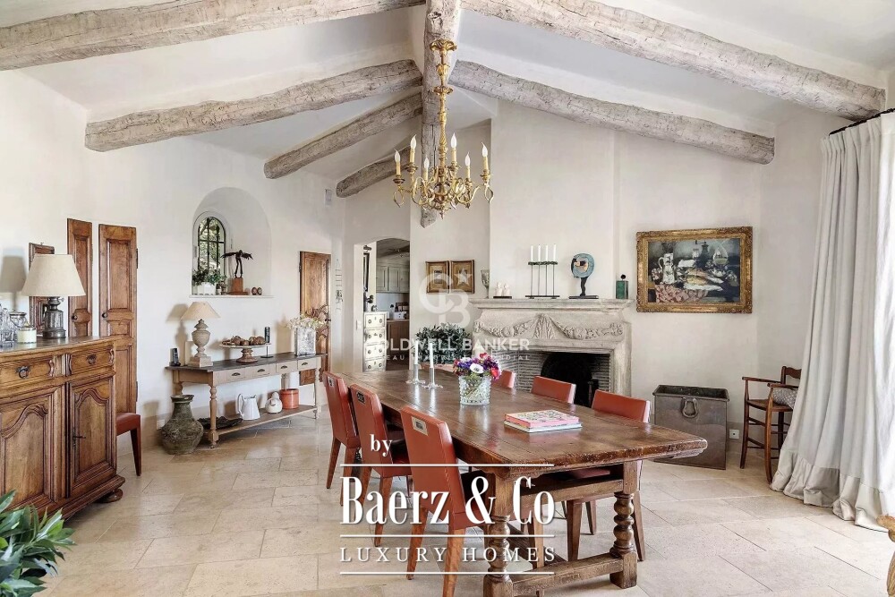 Provençal villa with panoramic Seaview image