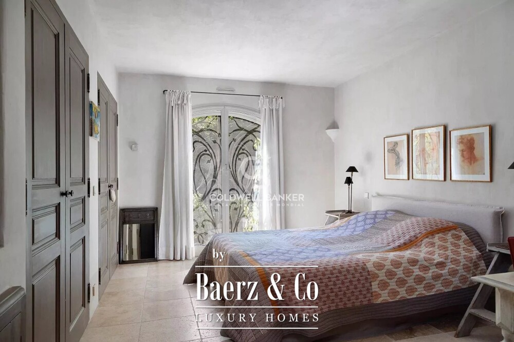 Provençal villa with panoramic Seaview image