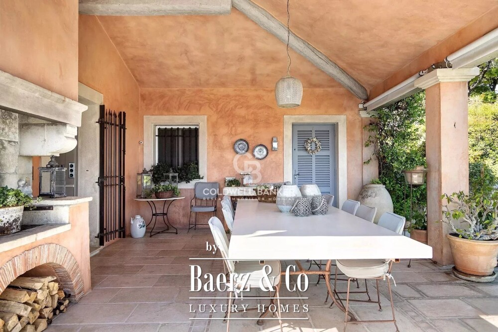 Provençal villa with panoramic Seaview image