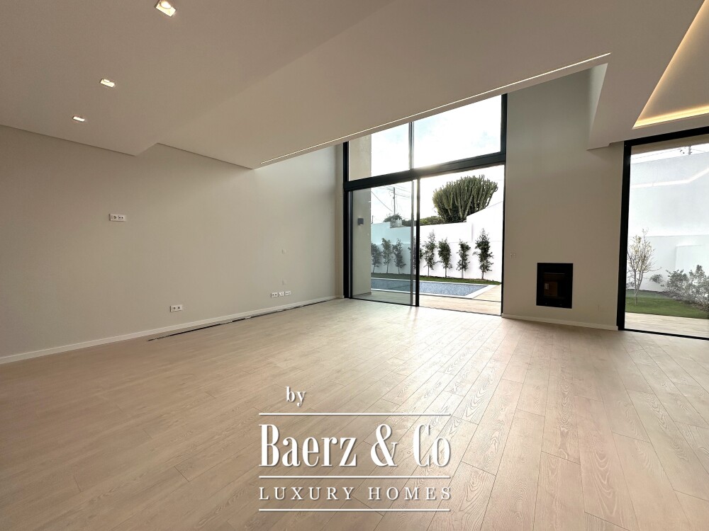 New house in a private condominium, in Murches image