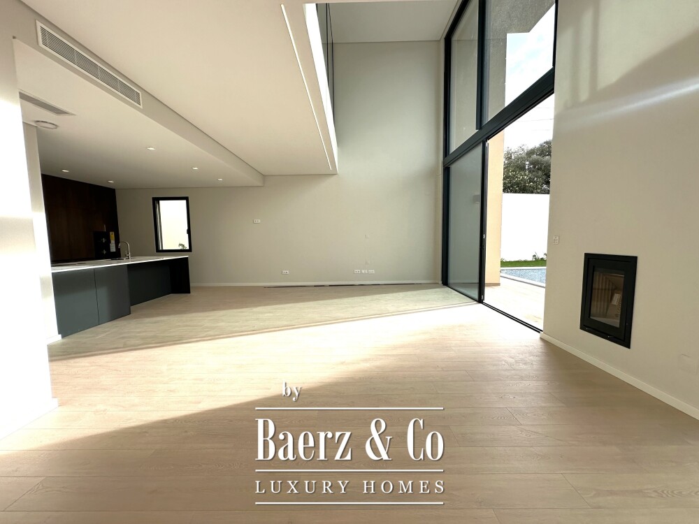 New house in a private condominium, in Murches image