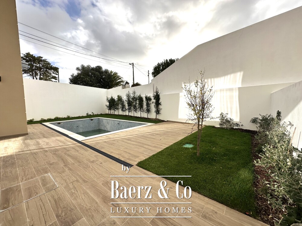 New house in a private condominium, in Murches image