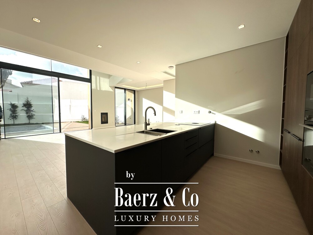 New house in a private condominium, in Murches image