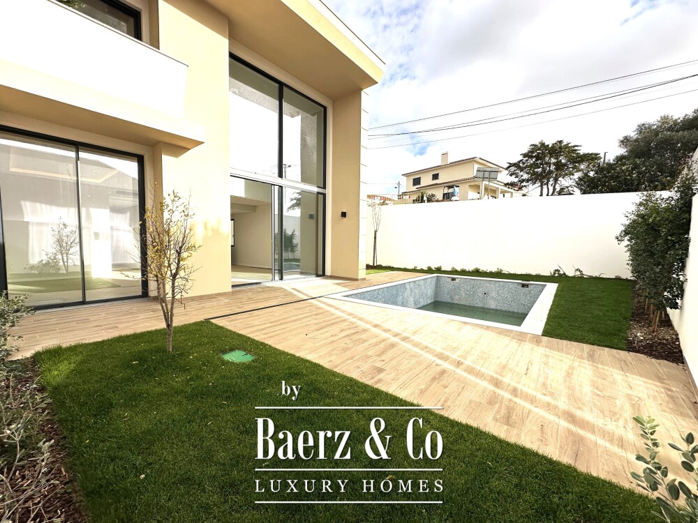 New house in a private condominium, in Murches image