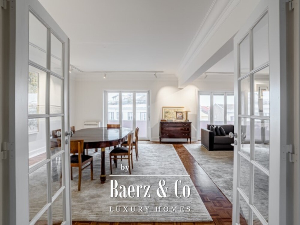 Apartment 4 Bedrooms +1 Sale Lisboa image