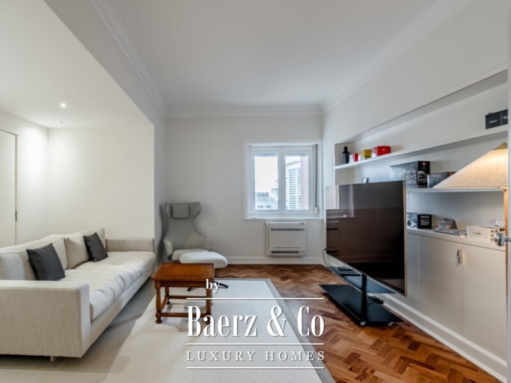 Apartment 4 Bedrooms +1 Sale Lisboa image