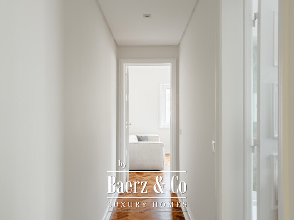 Apartment 4 Bedrooms +1 Sale Lisboa image