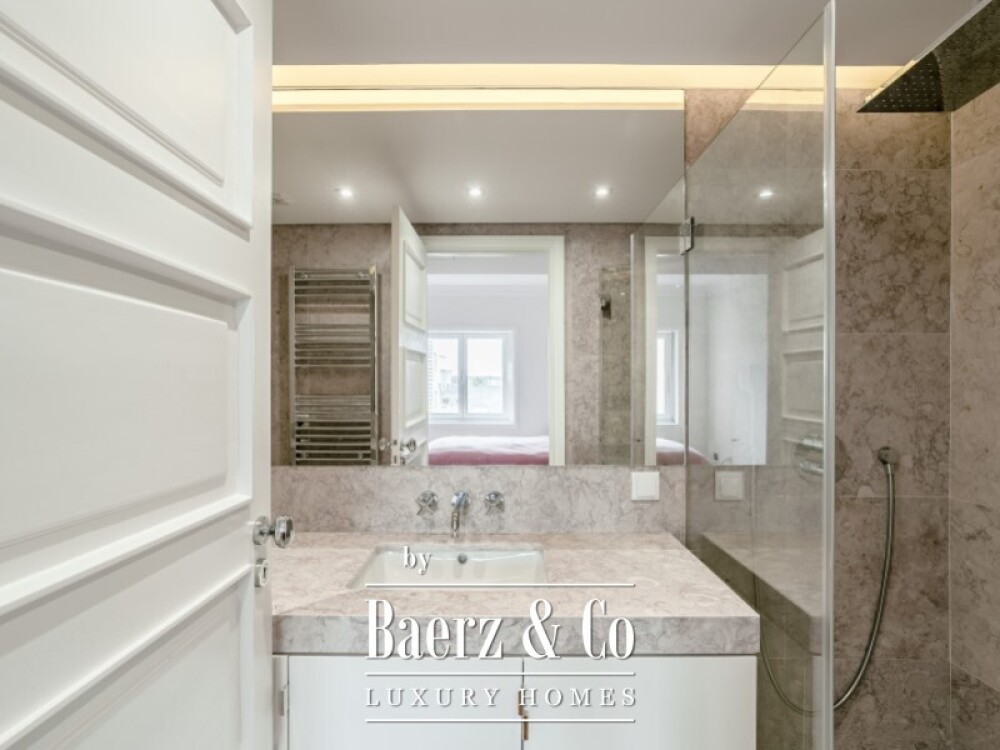 Apartment 4 Bedrooms +1 Sale Lisboa image