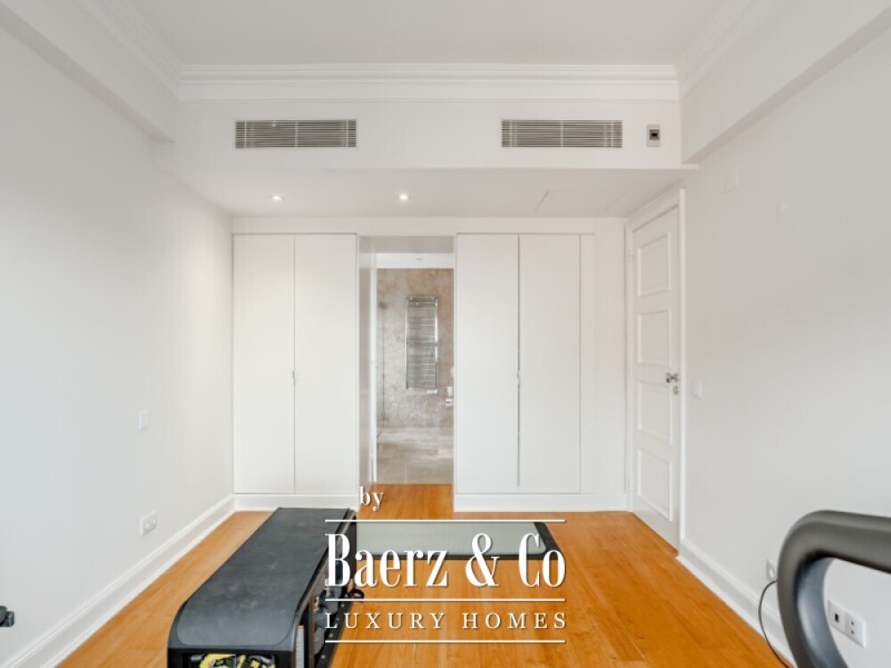 Apartment 4 Bedrooms +1 Sale Lisboa image