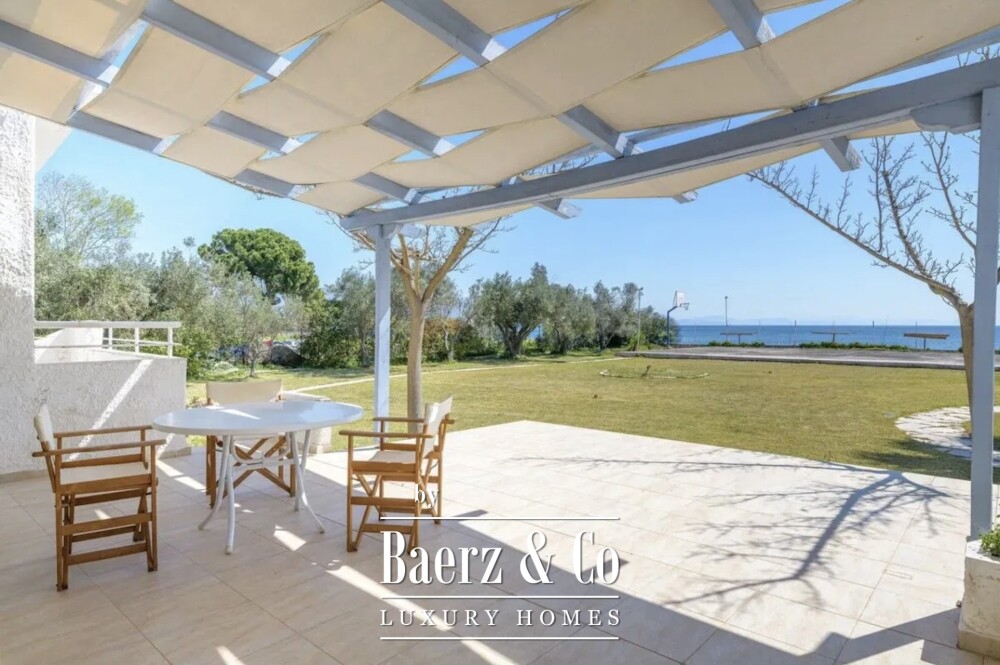 Exceptional Seafront Residence in Eretria, Evia image