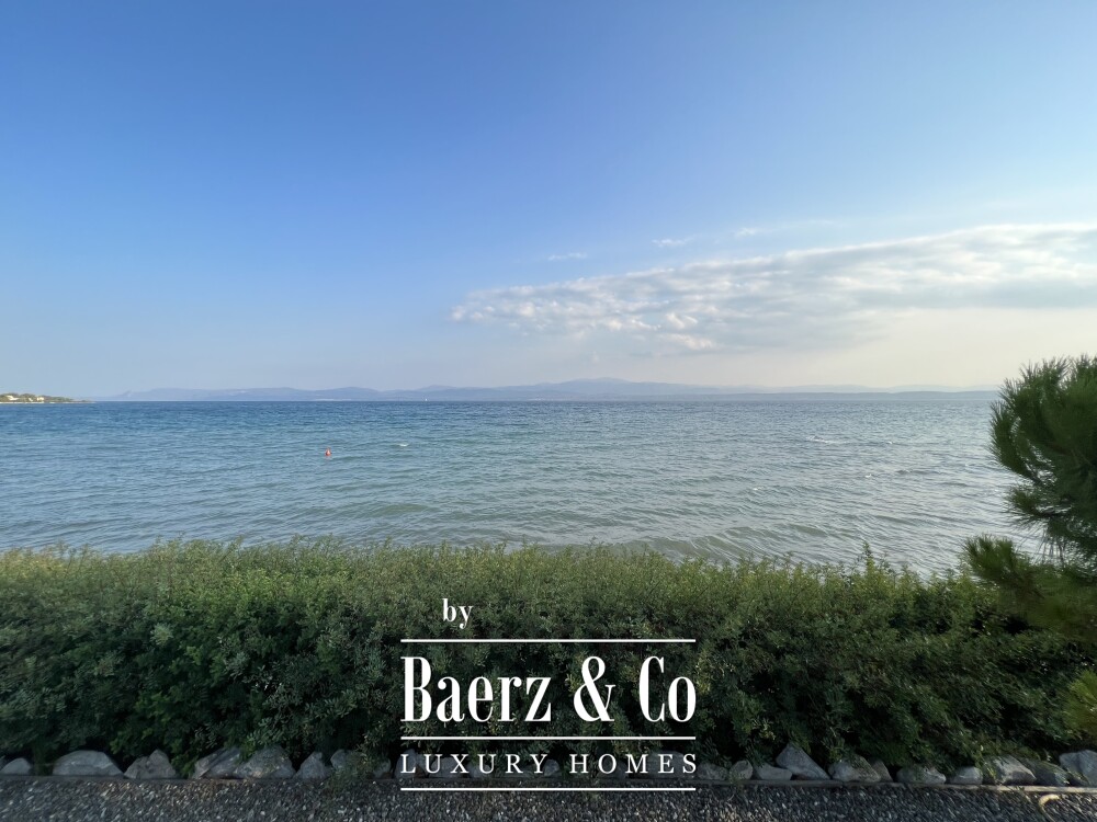 Exclusive Beachfront Estate with Three Independent Luxury Villas and Private Beach in Malakonta, Eretria image