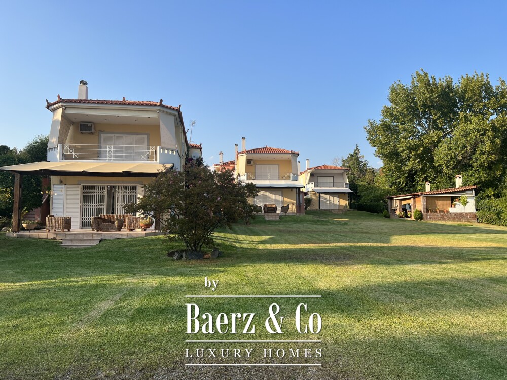 Exclusive Beachfront Estate with Three Independent Luxury Villas and Private Beach in Malakonta, Eretria image