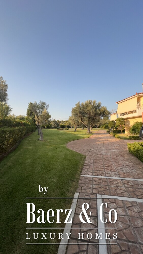 Exclusive Beachfront Estate with Three Independent Luxury Villas and Private Beach in Malakonta, Eretria image