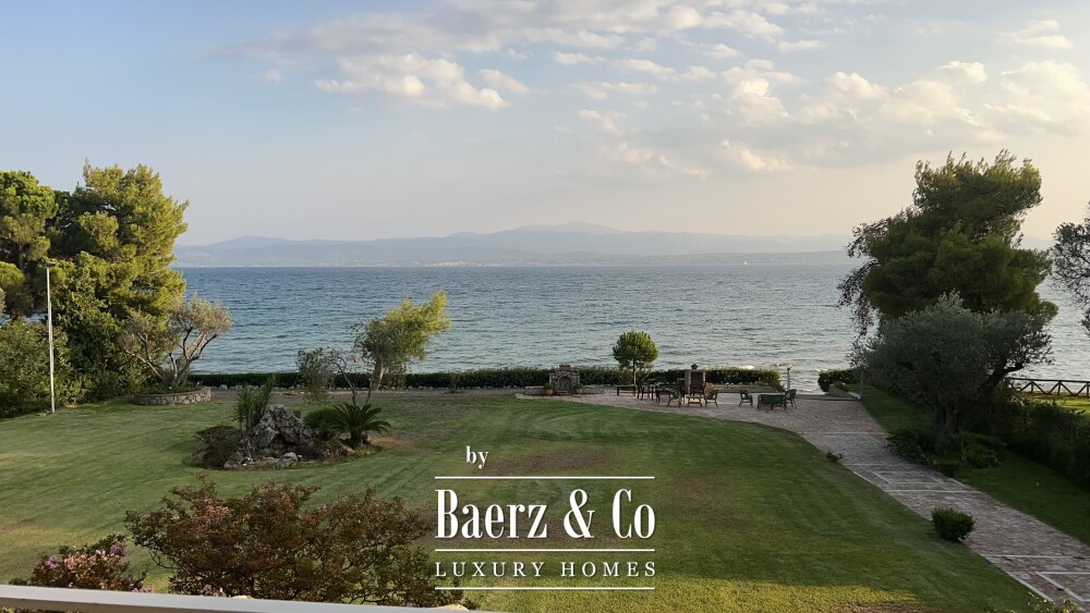 Exclusive Beachfront Estate with Three Independent Luxury Villas and Private Beach in Malakonta, Eretria image